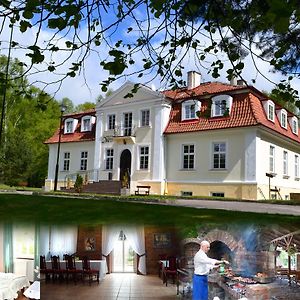 Hotel Księżycowy Dworek